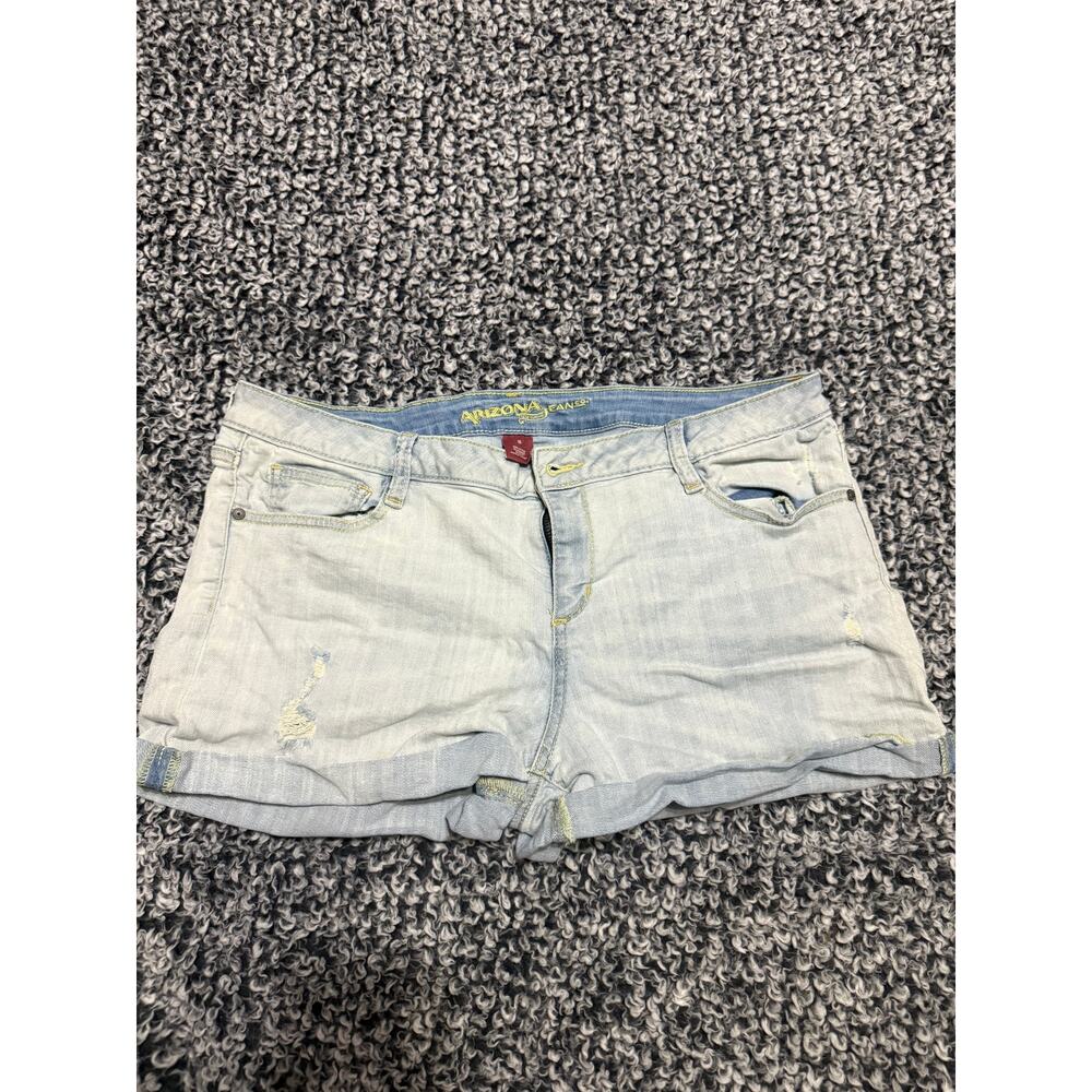 Women's Arizona Shorts size 15. Wore 1 time. EUC